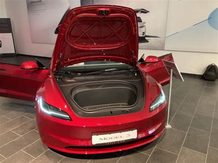 Do Teslas have heaters?
