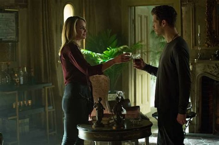 Does Cami come back to life in season 5?