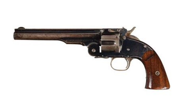 Who carried a Schofield revolver?